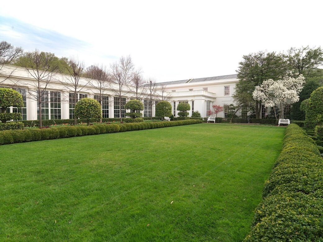 Jacqueline Kennedy Garden looking east - White House Historical Association