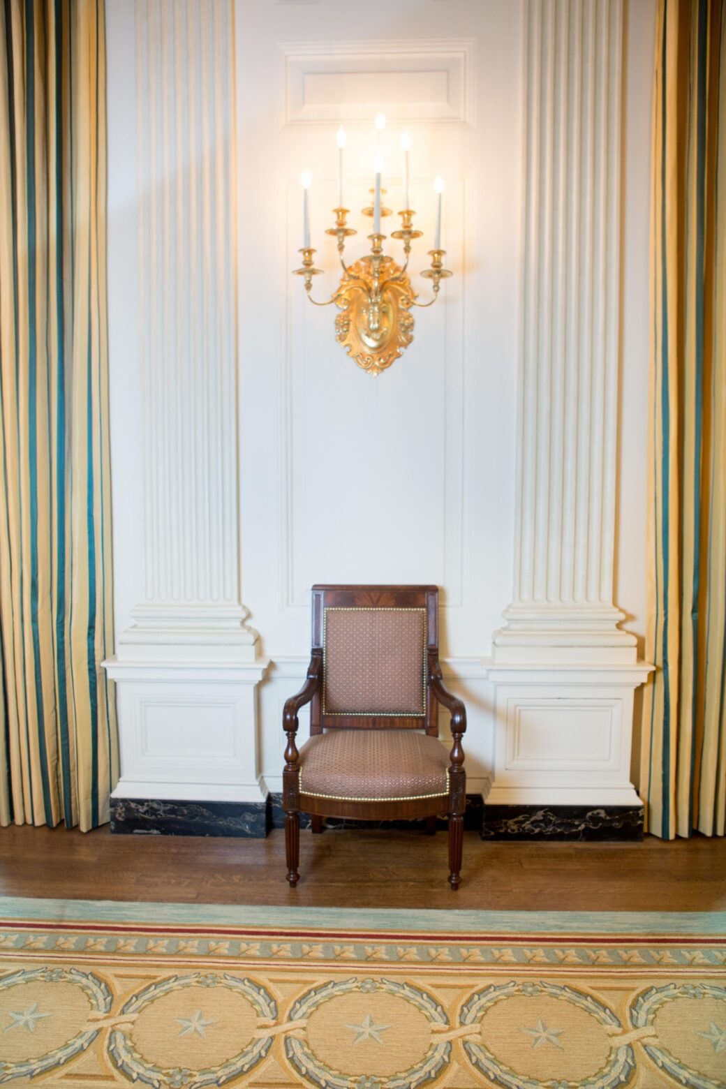 The State Dining Room, 2015-19 - White House Historical Association